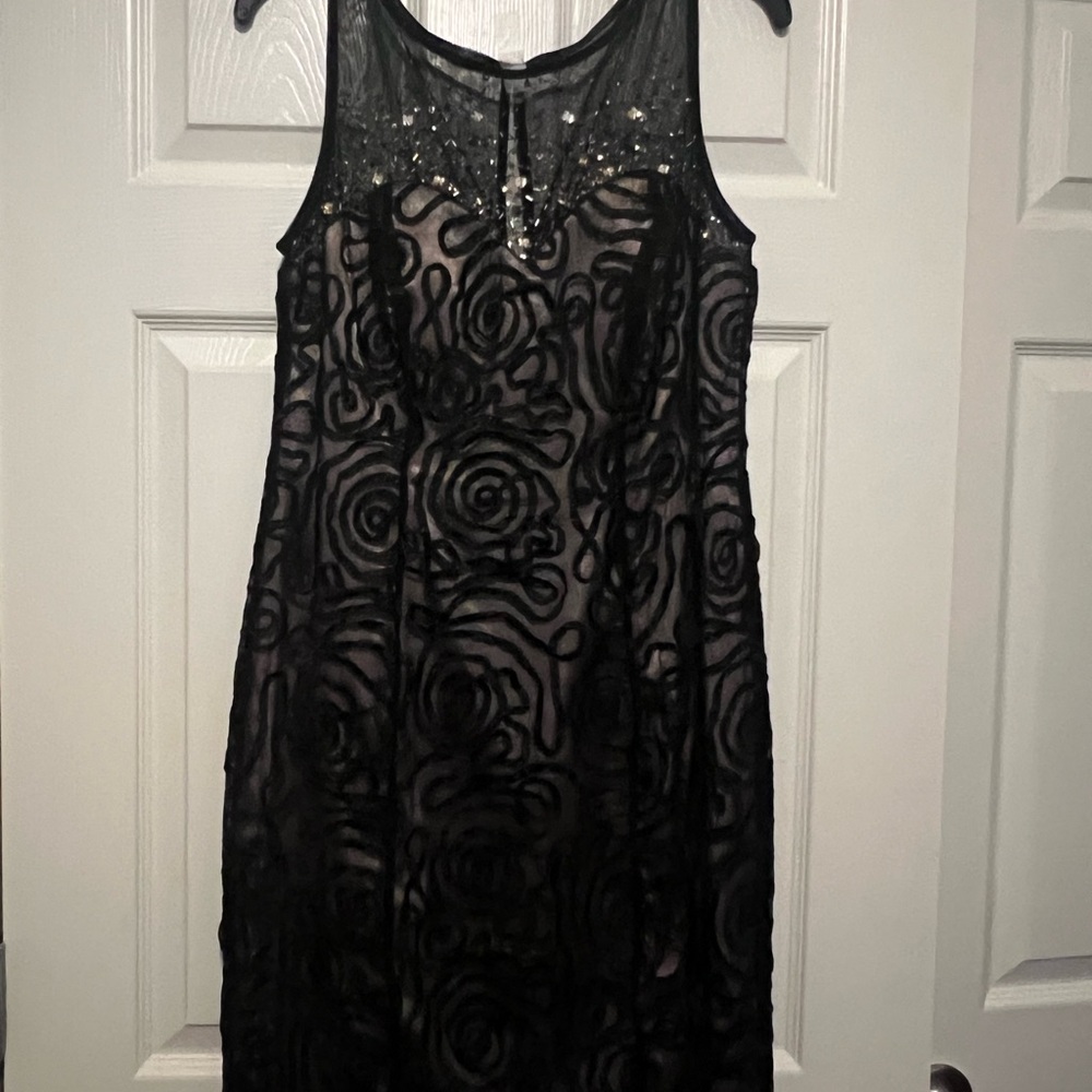 Elegant Black Sleeveless Dress